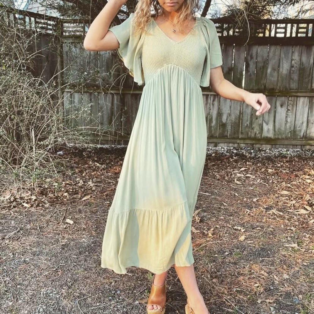 Final Touch Sage Maxi Dress